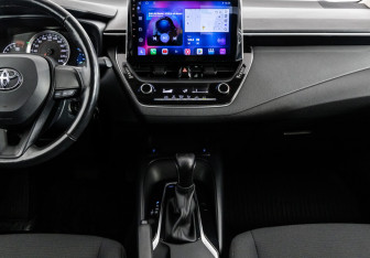 Подержанный автомобиль Toyota Corolla Sedan 2019 года (14 фото)