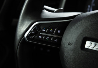 Подержанный автомобиль Haval F7x 2023 года (21 фото)