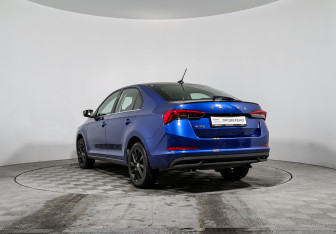 Подержанный автомобиль Skoda Rapid Liftback 2021 года (7 фото)