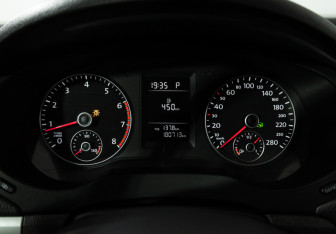 Подержанный автомобиль Volkswagen Jetta Sedan 2011 года (12 фото)