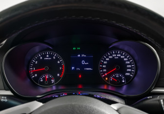 Подержанный автомобиль Kia Optima Sedan 2019 года (19 фото)