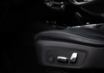 Подержанный автомобиль BMW X3 2020 года (24 фото)