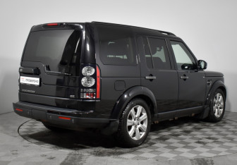 Подержанный автомобиль Land Rover Discovery 2015 года (5 фото)