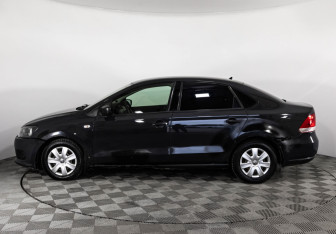 Подержанный автомобиль Volkswagen Polo Sedan 2011 года (8 фото)