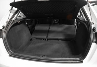 Подержанный автомобиль Audi A3 Hatchback 2012 года (25 фото)