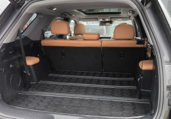 Подержанный автомобиль Changan CS95 2023 года (8 фото)