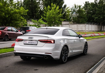 Подержанный автомобиль Audi A5 Coupe 2019 года (6 фото)