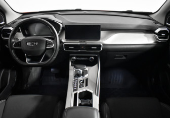 Подержанный автомобиль Geely Coolray 2023 года (14 фото)