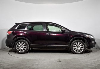 Подержанный автомобиль Mazda CX-9 2008 года (4 фото)