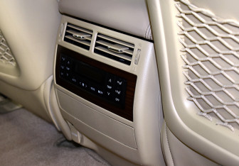 Подержанный автомобиль Toyota Land Cruiser Suv 2015 года (44 фото)