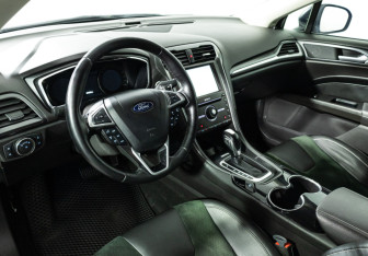 Подержанный автомобиль Ford Mondeo Sedan 2015 года (11 фото)