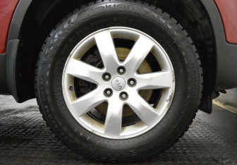 Подержанный автомобиль Kia Sorento 2012 года (9 фото)