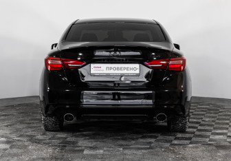 Подержанный автомобиль Infiniti Q50 2017 года (9 фото)