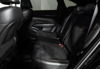 Подержанный автомобиль Hyundai Tucson 2022 года (10 фото)