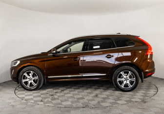 Подержанный автомобиль Volvo XC60 2016 года (8 фото)