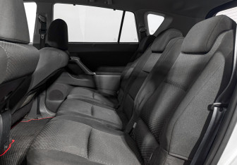 Подержанный автомобиль Toyota Verso 2010 года (11 фото)