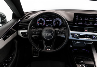 Подержанный автомобиль Audi A5 Liftback 2021 года (19 фото)