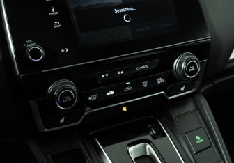 Подержанный автомобиль Honda CR-V 2019 года (16 фото)