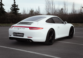 Подержанный автомобиль Porsche 911 Coupe 2013 года (14 фото)