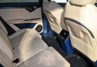 Подержанный автомобиль Voyah Free 2023 года (17 фото)