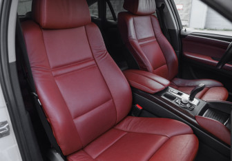 Подержанный автомобиль BMW X6 2013 года (30 фото)