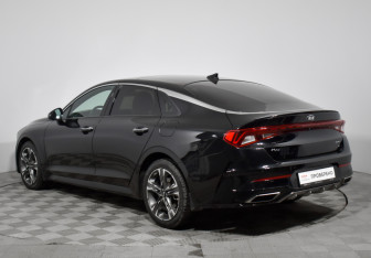 Подержанный автомобиль Kia K5 2020 года (7 фото)