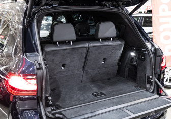 Подержанный автомобиль BMW X7 2019 года (37 фото)