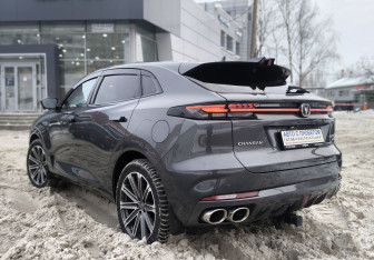 Подержанный автомобиль Changan UNI-K 2024 года (6 фото)