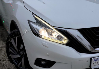 Подержанный автомобиль Nissan Murano Suv 2021 года (10 фото)