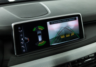 Подержанный автомобиль BMW X5 2017 года (18 фото)