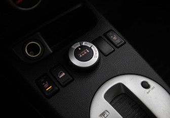 Подержанный автомобиль Nissan X-Trail 2012 года (12 фото)