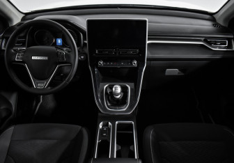 Подержанный автомобиль Haval M6 2023 года (14 фото)