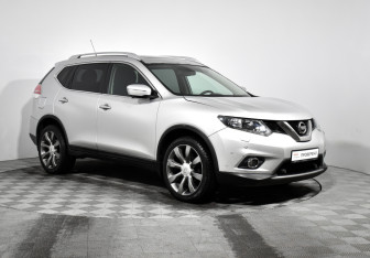 Подержанный автомобиль Nissan X-Trail 2015 года (3 фото)