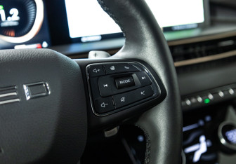 Подержанный автомобиль Exeed LX 2023 года (17 фото)