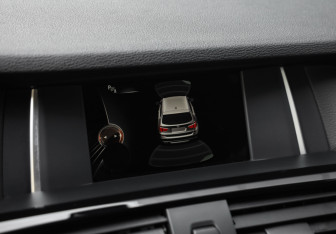 Подержанный автомобиль BMW X3 2017 года (18 фото)