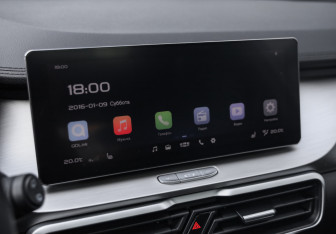 Подержанный автомобиль Geely Coolray 2021 года (15 фото)