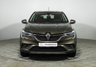 Подержанный автомобиль Renault Arkana 2019 года (2 фото)