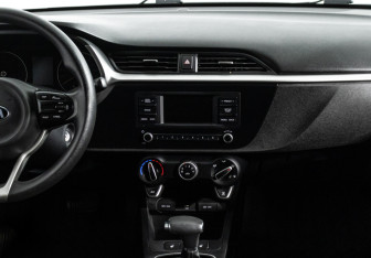 Подержанный автомобиль Kia Rio Sedan 2021 года (14 фото)
