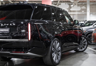 Подержанный автомобиль Land Rover Range Rover 2022 года (12 фото)