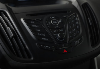 Подержанный автомобиль Ford Kuga 2015 года (14 фото)