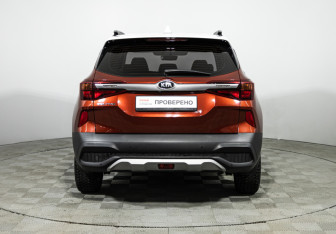 Подержанный автомобиль Kia Seltos 2020 года (6 фото)