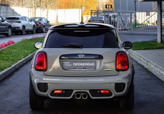 Подержанный автомобиль MINI Hatch 2020 года (6 фото)