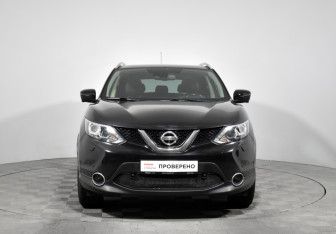 Подержанный автомобиль Nissan Qashqai 2016 года (2 фото)