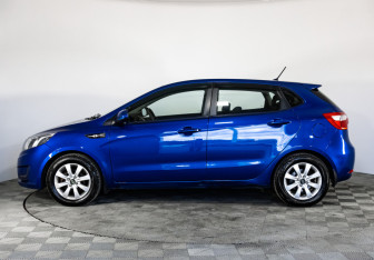 Подержанный автомобиль Kia Rio Hatchback 2012 года (8 фото)