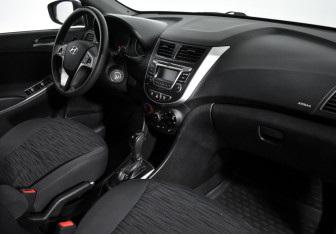 Подержанный автомобиль Hyundai Solaris Sedan 2016 года (12 фото)