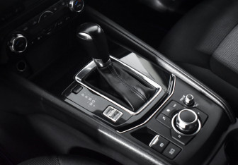 Подержанный автомобиль Mazda CX-5 2017 года (10 фото)