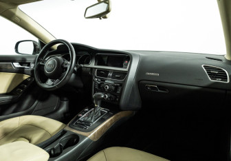 Подержанный автомобиль Audi A5 Liftback 2011 года (9 фото)