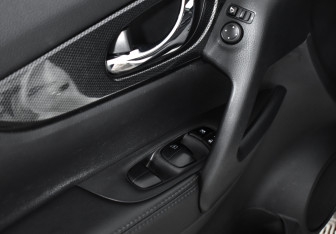 Подержанный автомобиль Nissan X-Trail 2017 года (8 фото)