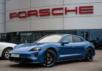 Подержанный автомобиль Porsche Taycan 2020 года (1 фото)