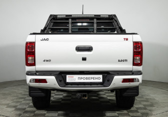 Подержанный автомобиль JAC T8 2023 года (6 фото)
